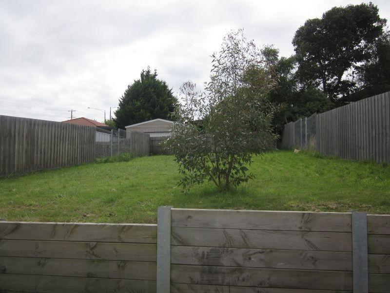 6/11 Renlik Court, Pakenham VIC 3810