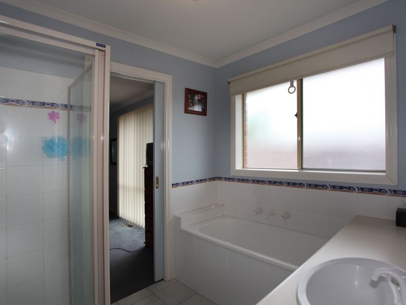 2A Clearview Court, Garfield VIC 3814