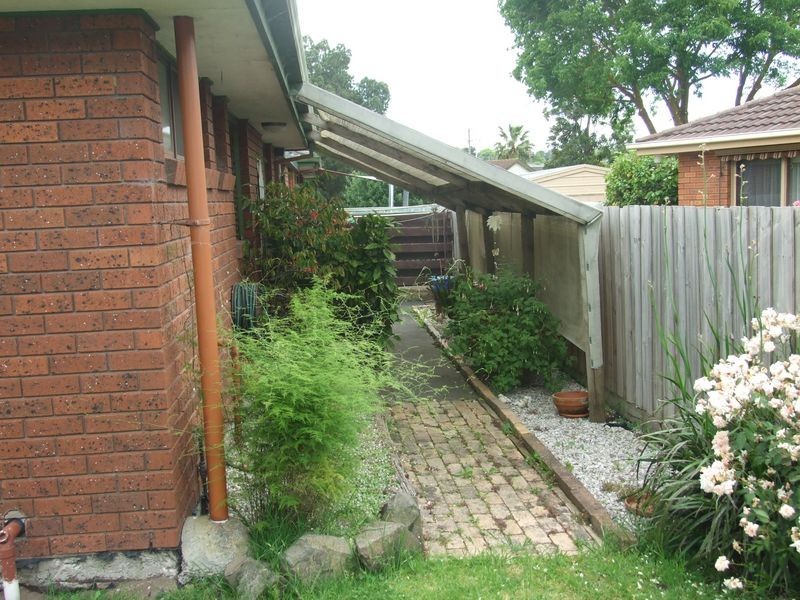 1/7 Snodgrass Street, Pakenham VIC 3810