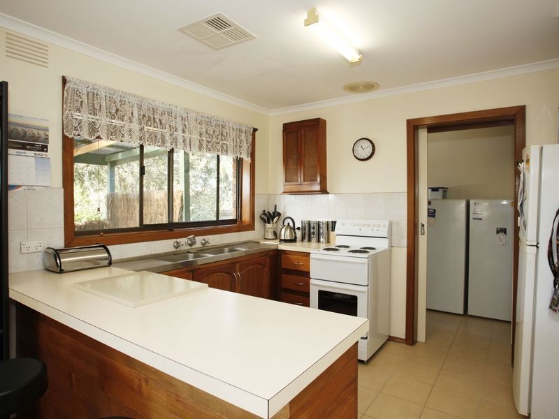 66 Ahern Road, Pakenham VIC 3810