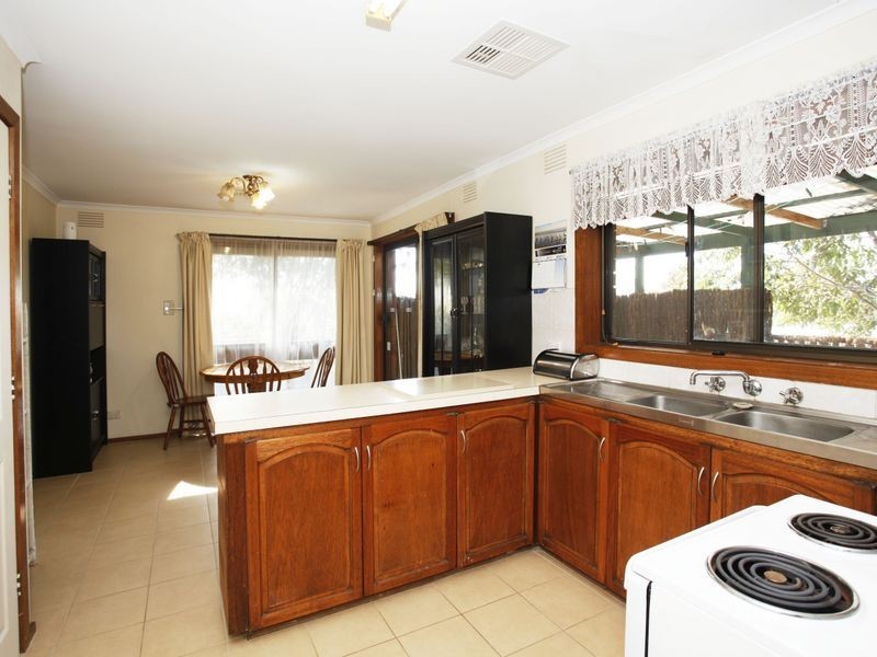 66 Ahern Road, Pakenham VIC 3810