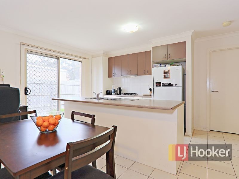 63 Wakenshaw Crescent, Pakenham VIC 3810