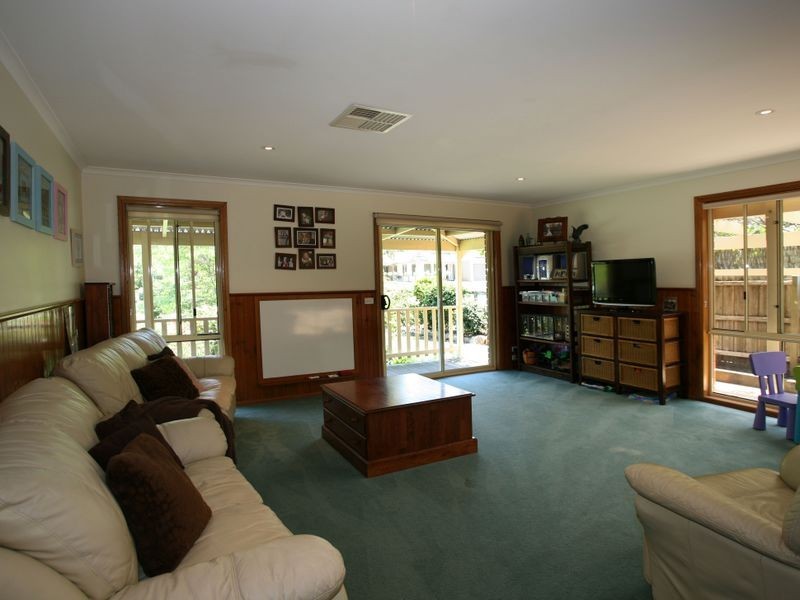 17 Garfield Road, Garfield VIC 3814