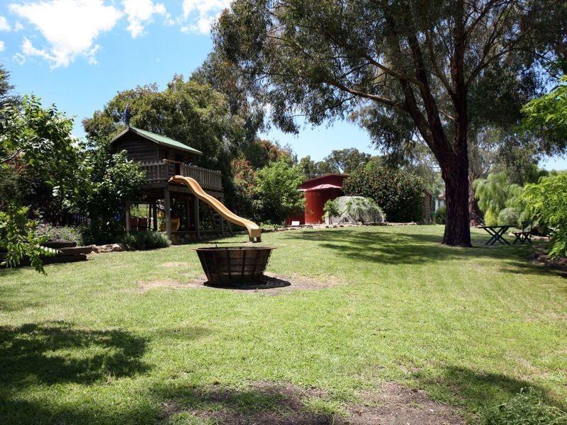 17 Garfield Road, Garfield VIC 3814