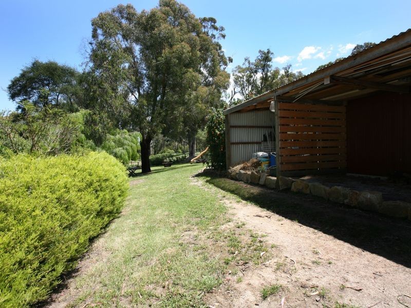 17 Garfield Road, Garfield VIC 3814