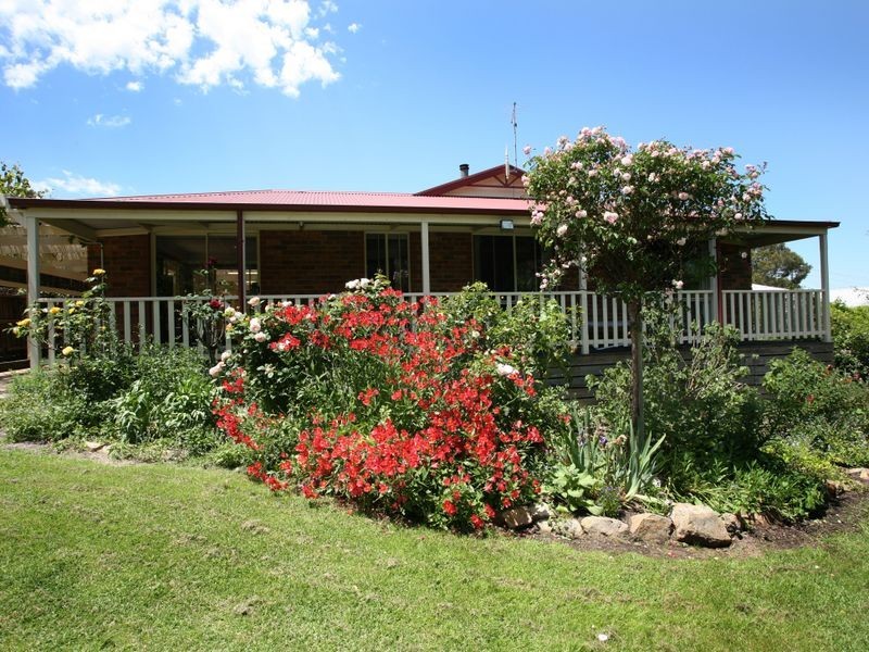 17 Garfield Road, Garfield VIC 3814