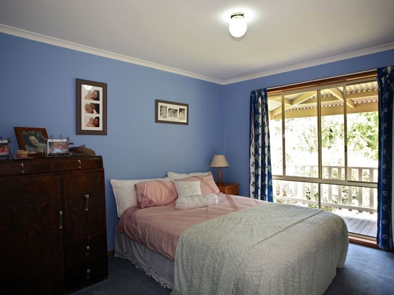 17 Garfield Road, Garfield VIC 3814