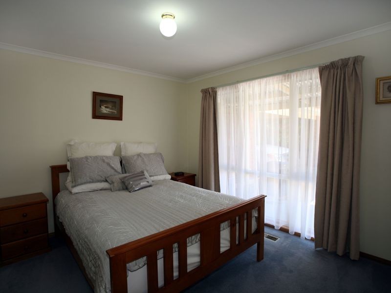 17 Garfield Road, Garfield VIC 3814