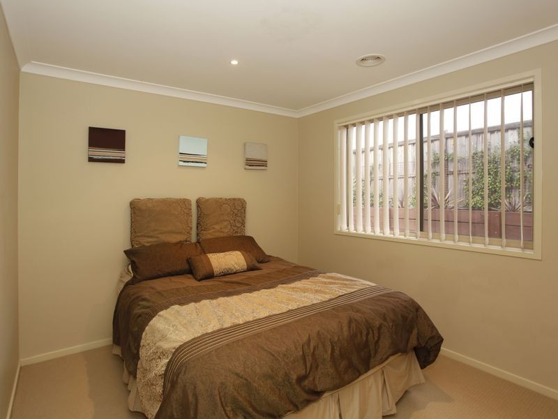 20 Kingsdale Crescent, Pakenham VIC 3810