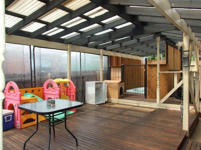 28 Meeking Drive, Pakenham VIC 3810