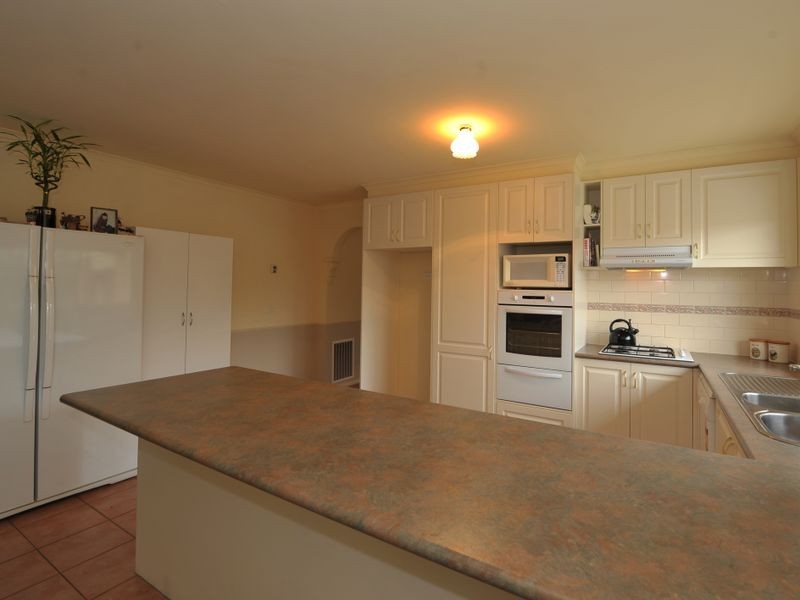 31 Ben Drive, Pakenham VIC 3810