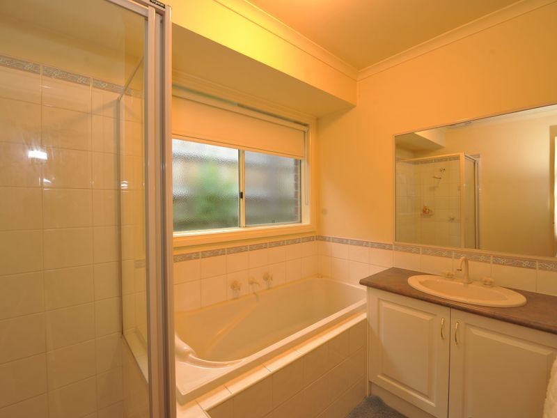 31 Ben Drive, Pakenham VIC 3810