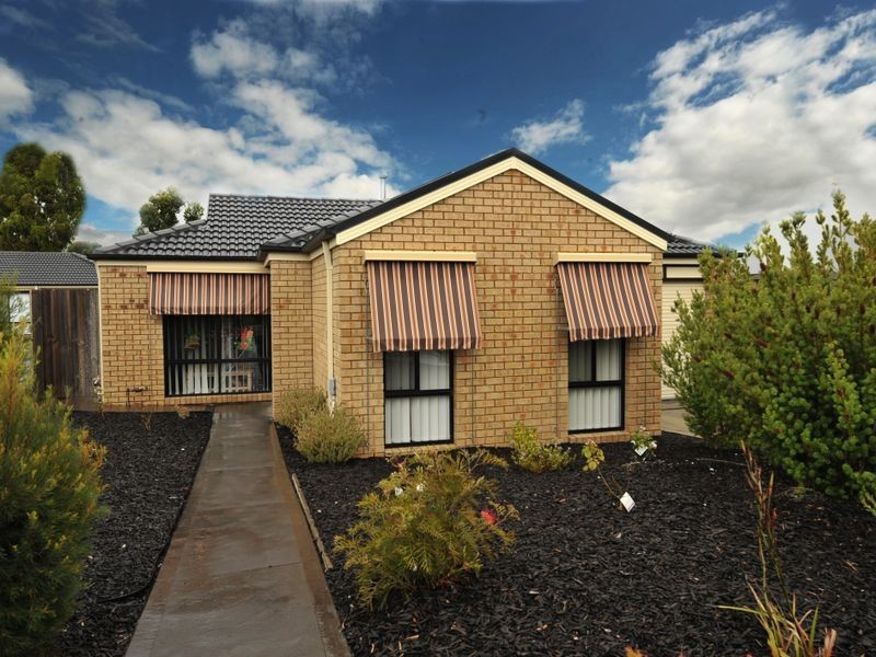 4/22 Parman Avenue, Pakenham VIC 3810