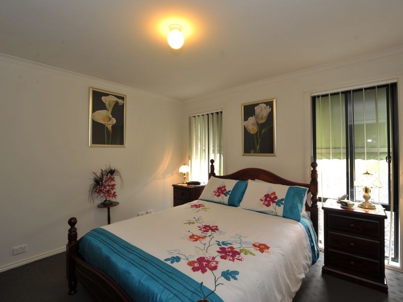 4/22 Parman Avenue, Pakenham VIC 3810