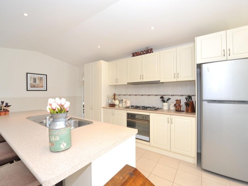 1 Caspian Chase, Pakenham VIC 3810