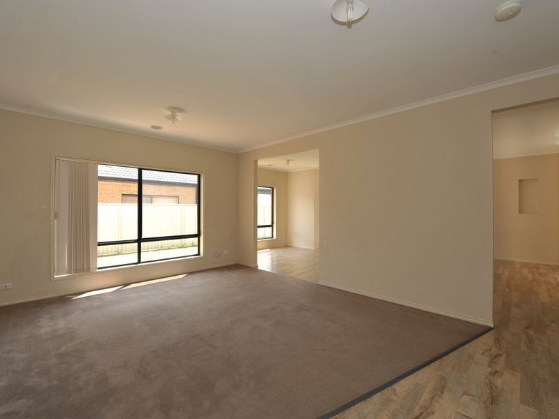 47 The Circuit, Pakenham VIC 3810