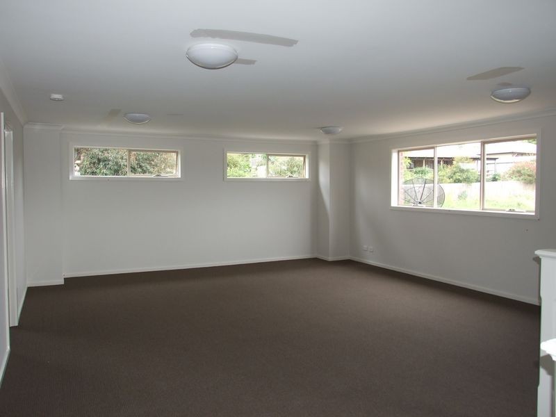 17 Tipperary Circuit, Pakenham VIC 3810