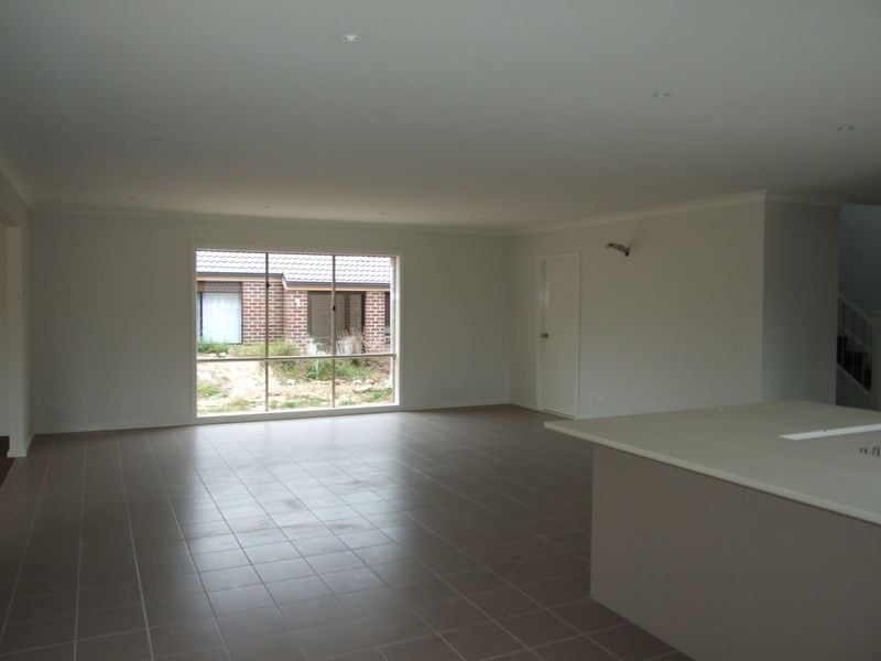 17 Tipperary Circuit, Pakenham VIC 3810