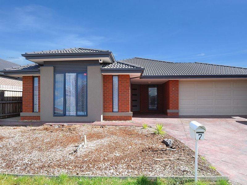 7 Osprey Court, Pakenham VIC 3810