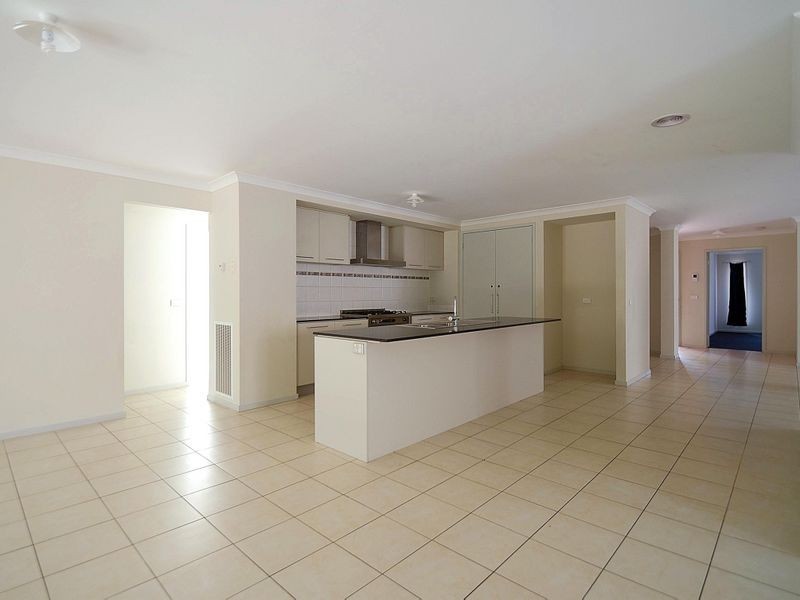 7 Osprey Court, Pakenham VIC 3810