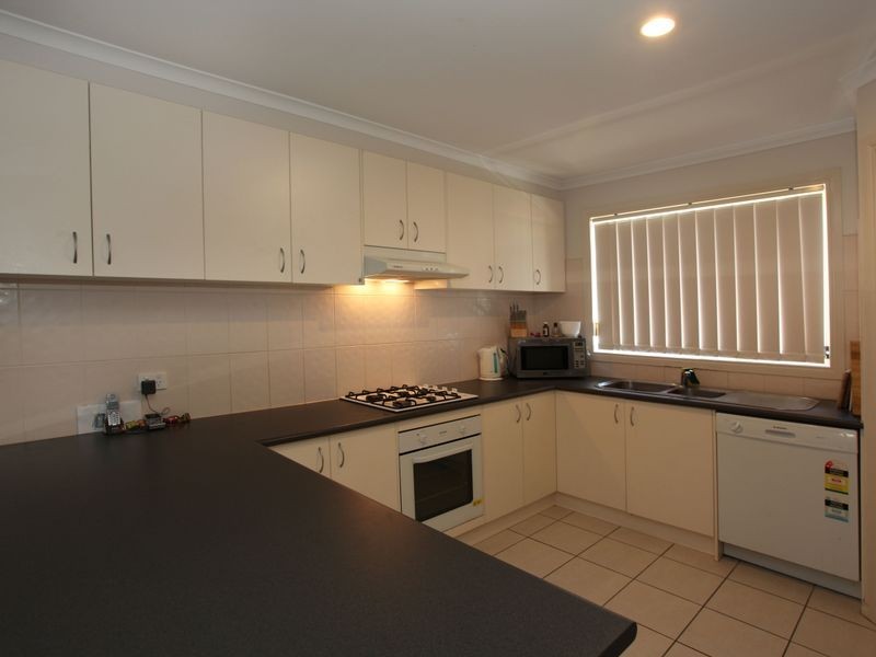 22 Wonboyn Close, Pakenham VIC 3810