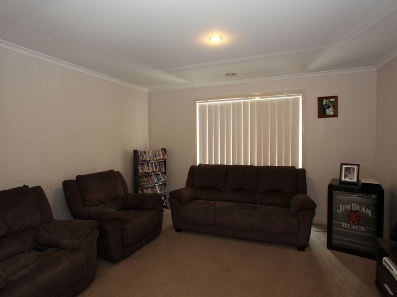 22 Wonboyn Close, Pakenham VIC 3810