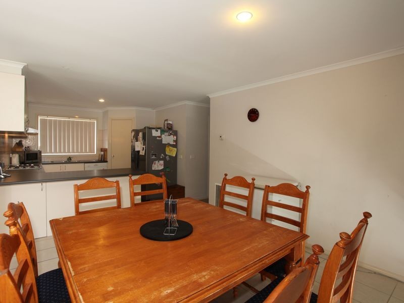 22 Wonboyn Close, Pakenham VIC 3810