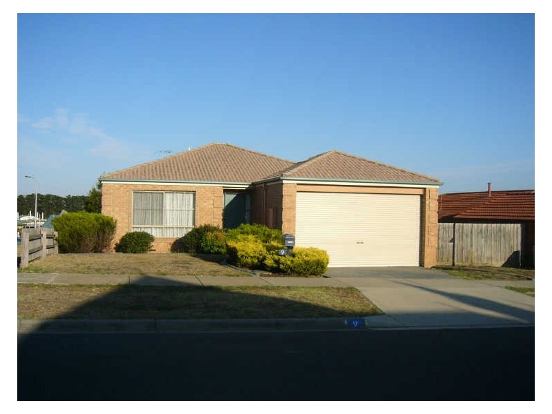 9 Albrecht Avenue, Berwick VIC 3806