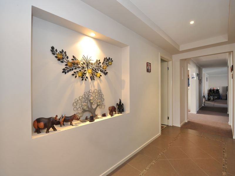 16 Tipperary Circuit, Pakenham VIC 3810