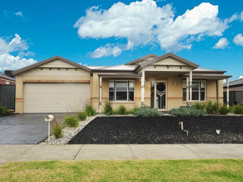 23 Adrian Drive, Pakenham VIC 3810
