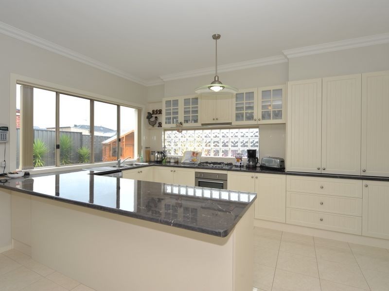 23 Adrian Drive, Pakenham VIC 3810