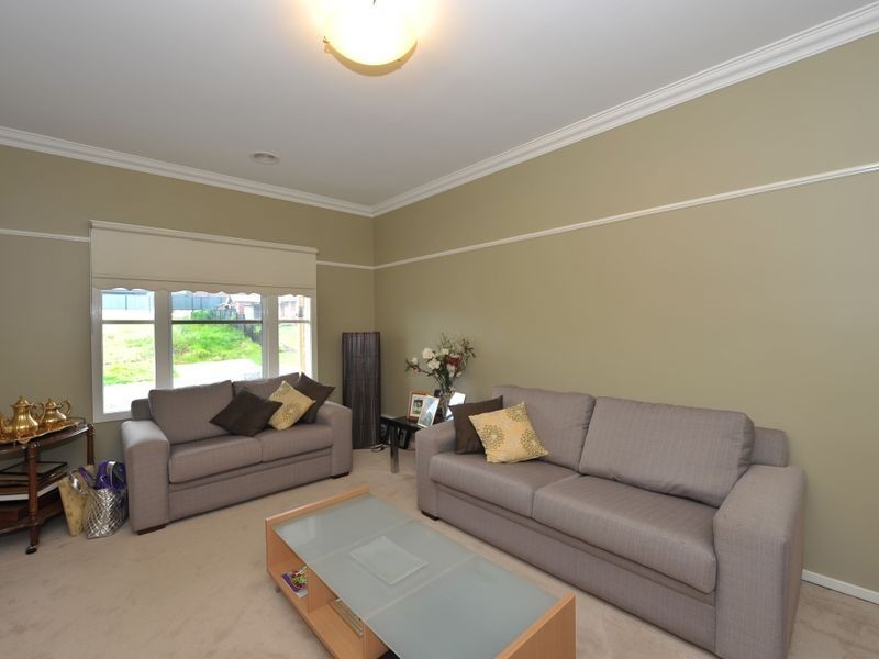 23 Adrian Drive, Pakenham VIC 3810
