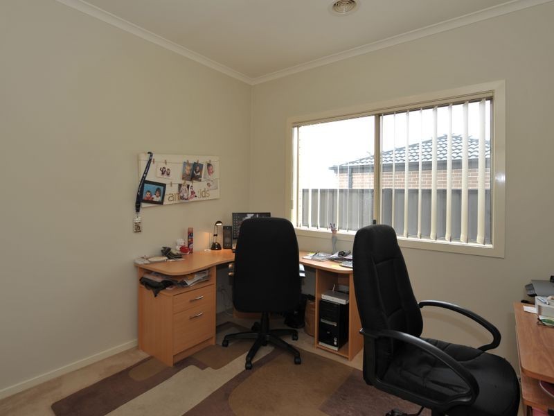 23 Adrian Drive, Pakenham VIC 3810