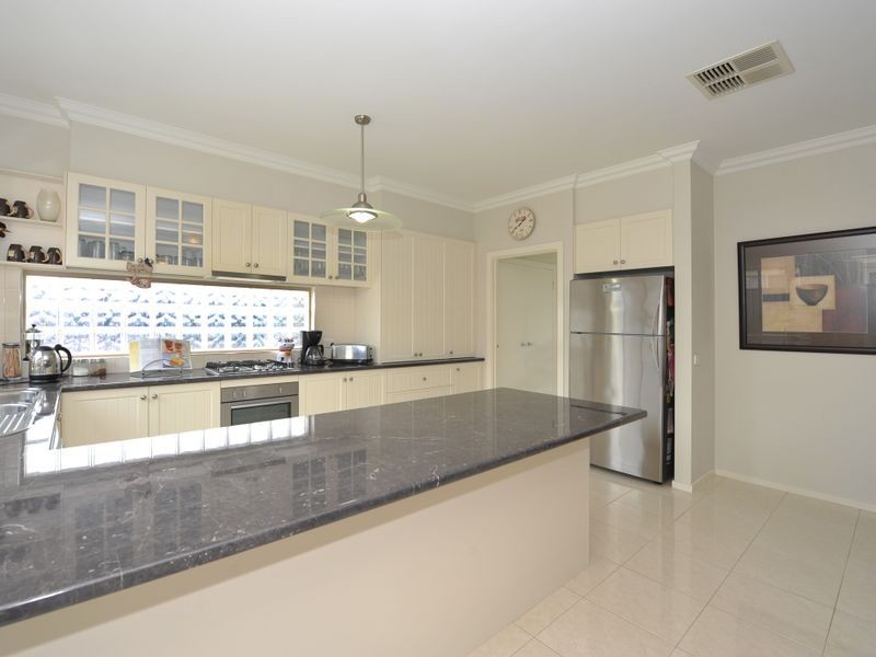 23 Adrian Drive, Pakenham VIC 3810