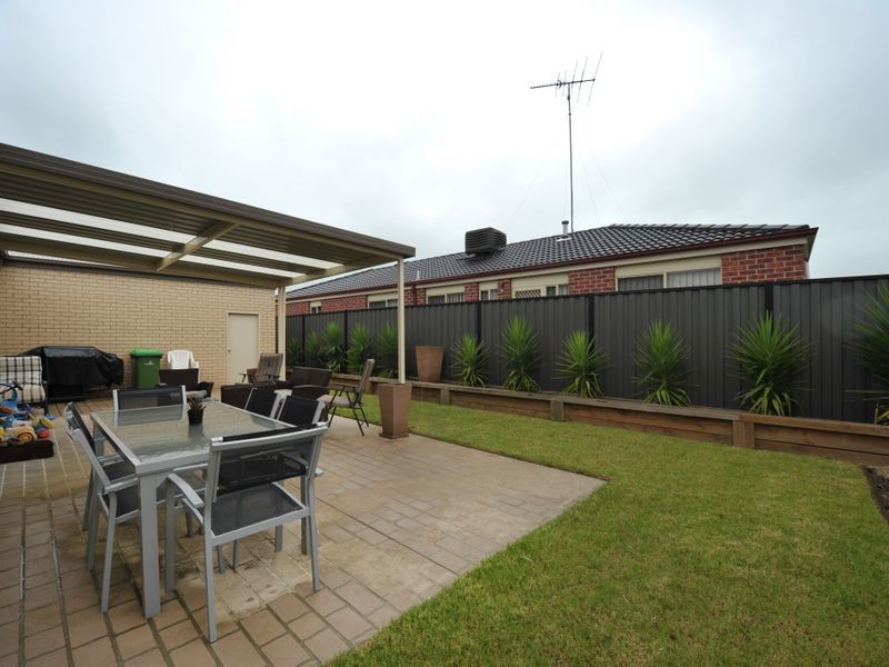 23 Adrian Drive, Pakenham VIC 3810