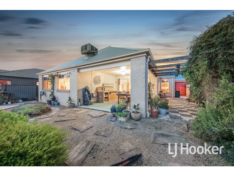 86 Windermere Boulevard, Pakenham VIC 3810