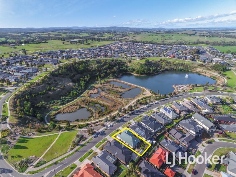 86 Windermere Boulevard, Pakenham VIC 3810