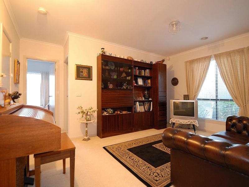 68 Livingstone Boulevard, Pakenham VIC 3810