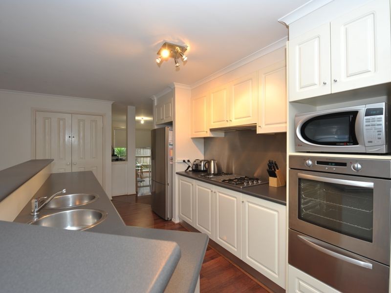 48 Ebony Drive, Pakenham VIC 3810