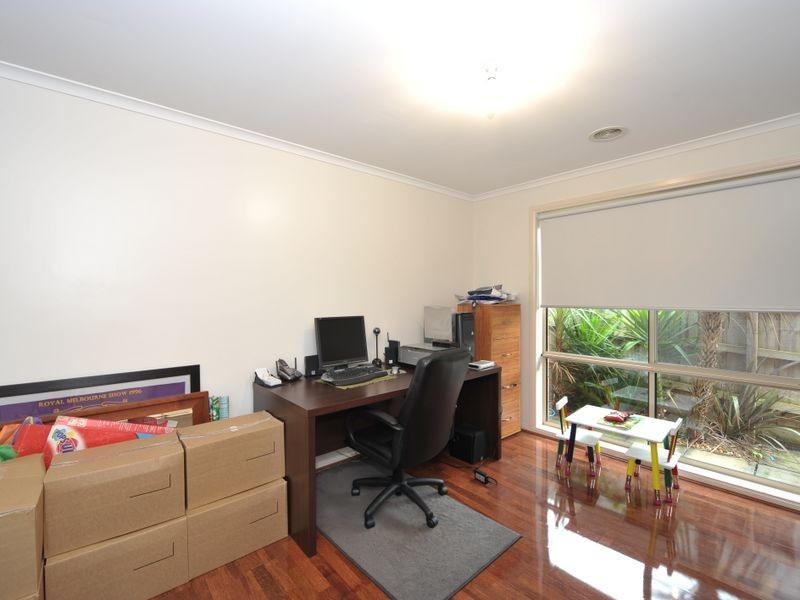 48 Ebony Drive, Pakenham VIC 3810