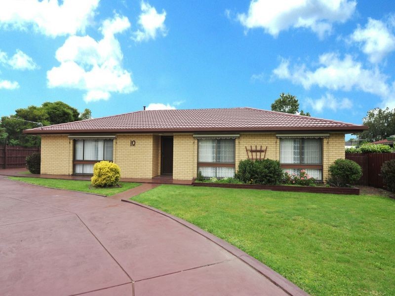 10 Atkins Road, Pakenham VIC 3810