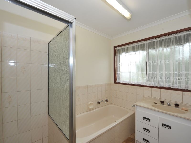 10 Atkins Road, Pakenham VIC 3810