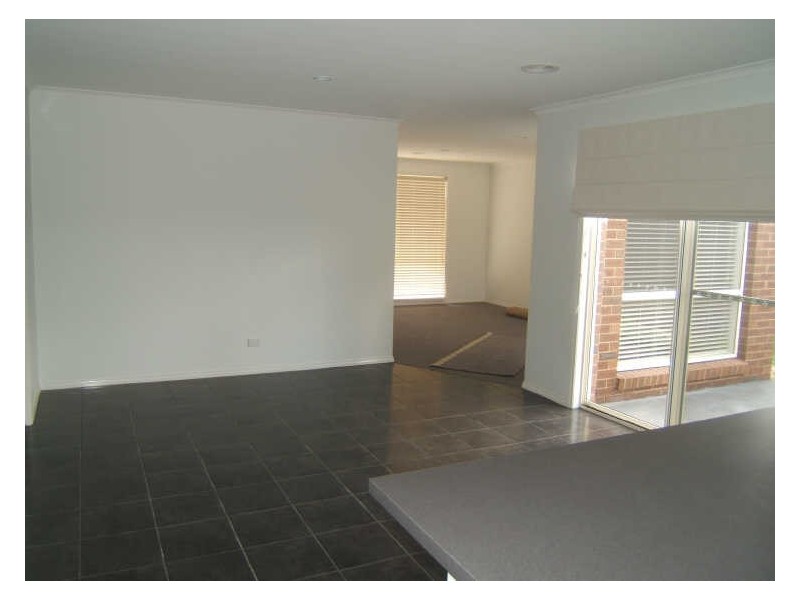 25 Caspian Chase, Pakenham VIC 3810