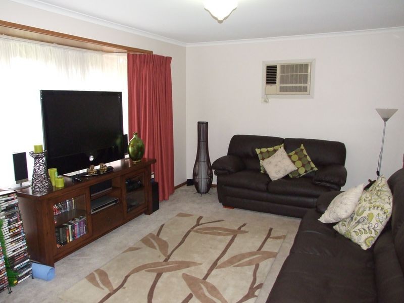 18 Mcmaster Court, Pakenham VIC 3810