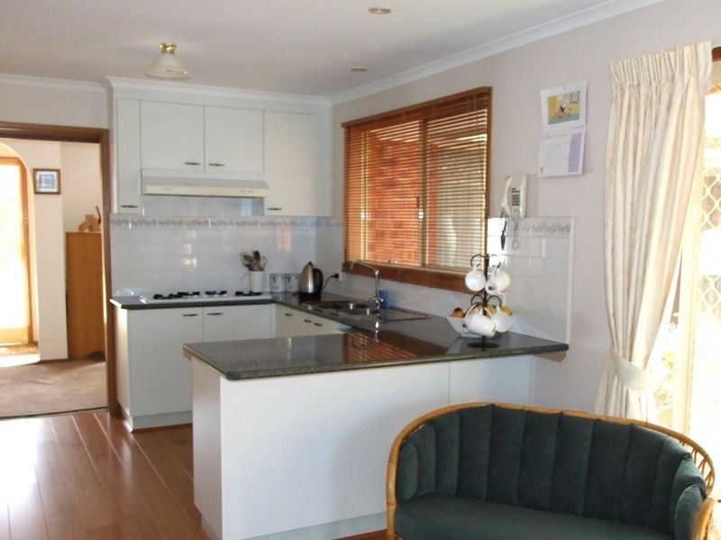 18 Mcmaster Court, Pakenham VIC 3810