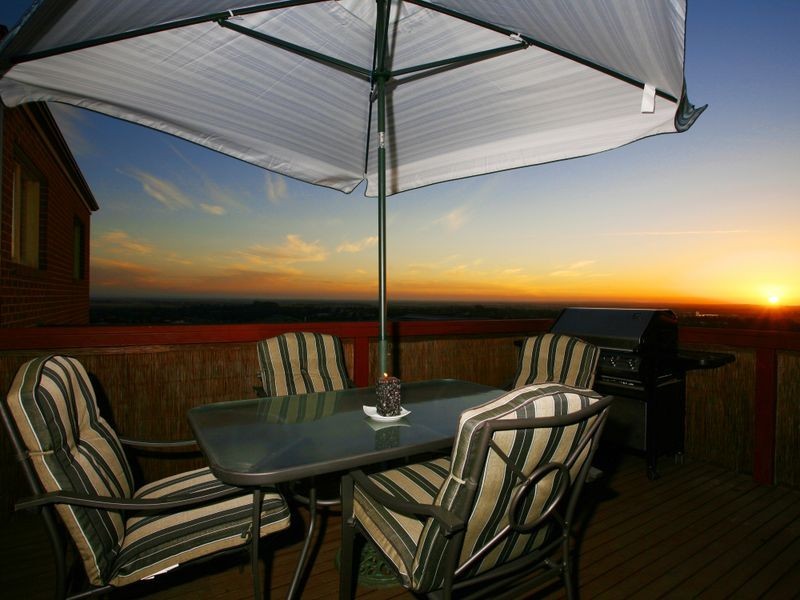 48 Aberdeen Heights, Pakenham VIC 3810