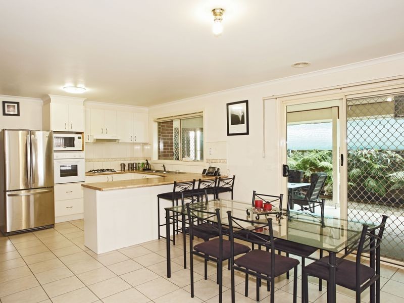 6 Streeton Court, Pakenham VIC 3810