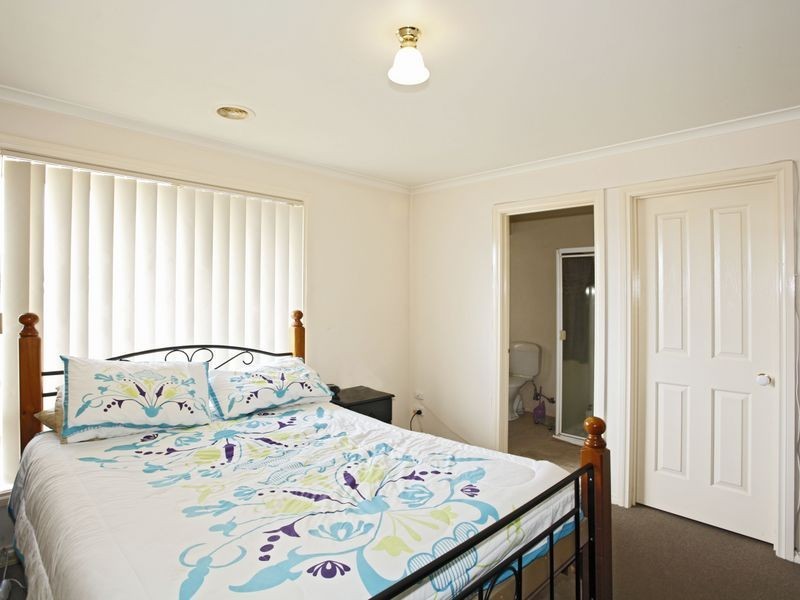 6 Streeton Court, Pakenham VIC 3810