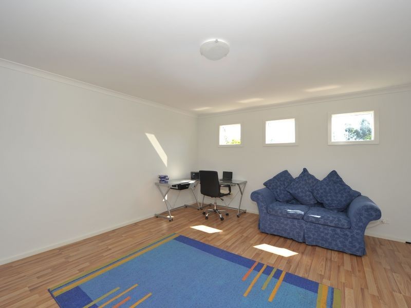 8 Caspian Chase, Pakenham VIC 3810