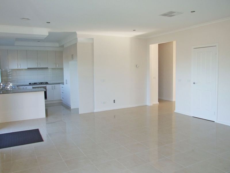 10 Georgetown Way, Officer VIC 3809